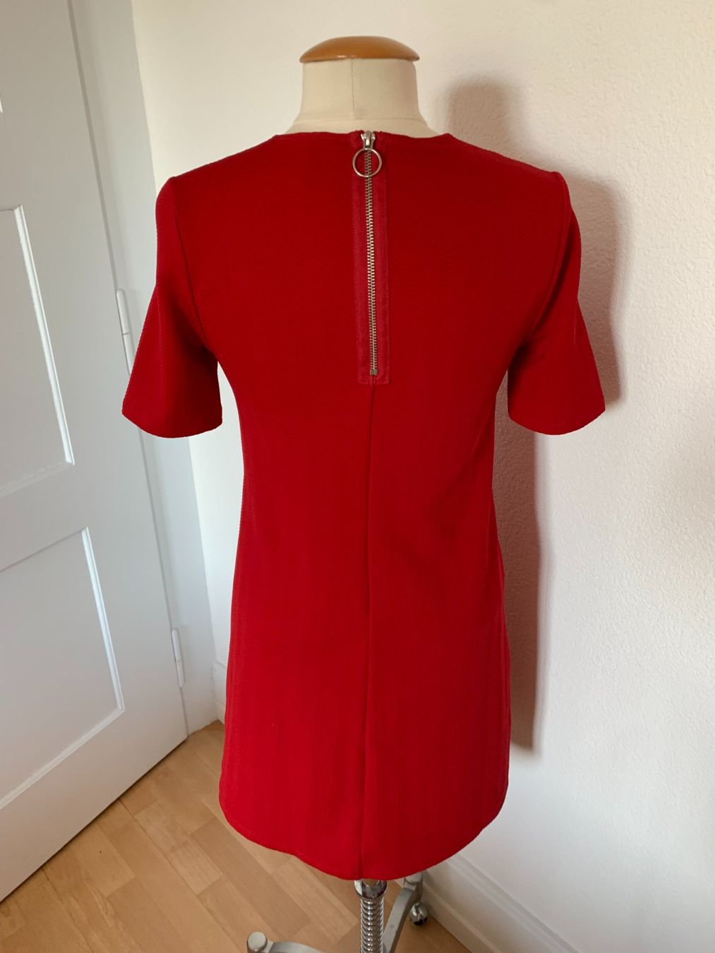 H&M Vestiti: H&M Damen Kleid, Gr.38, Rot – Usato da Worb venduto da farben20zauber 2