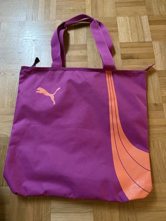 Puma Tasche lila mit orangen Akzenten Neu