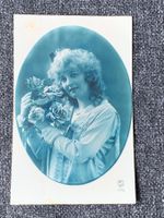 Alte Ansichtskarte "Dame mit Rosen", PC Paris, Rarität!