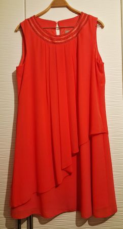 Sommerliches Kleid mit Pailletten, Gr. 40/42