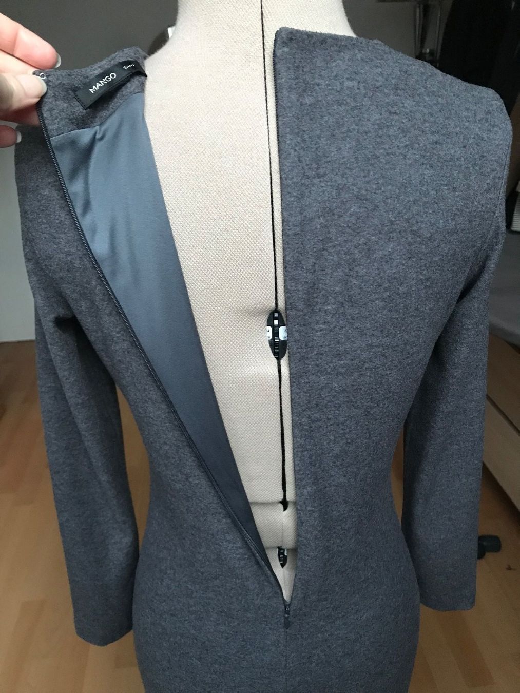Mango Vestiti: Robe MANGO gris chiné taille S – Usato da Basel venduto da Maria-Alexa 5