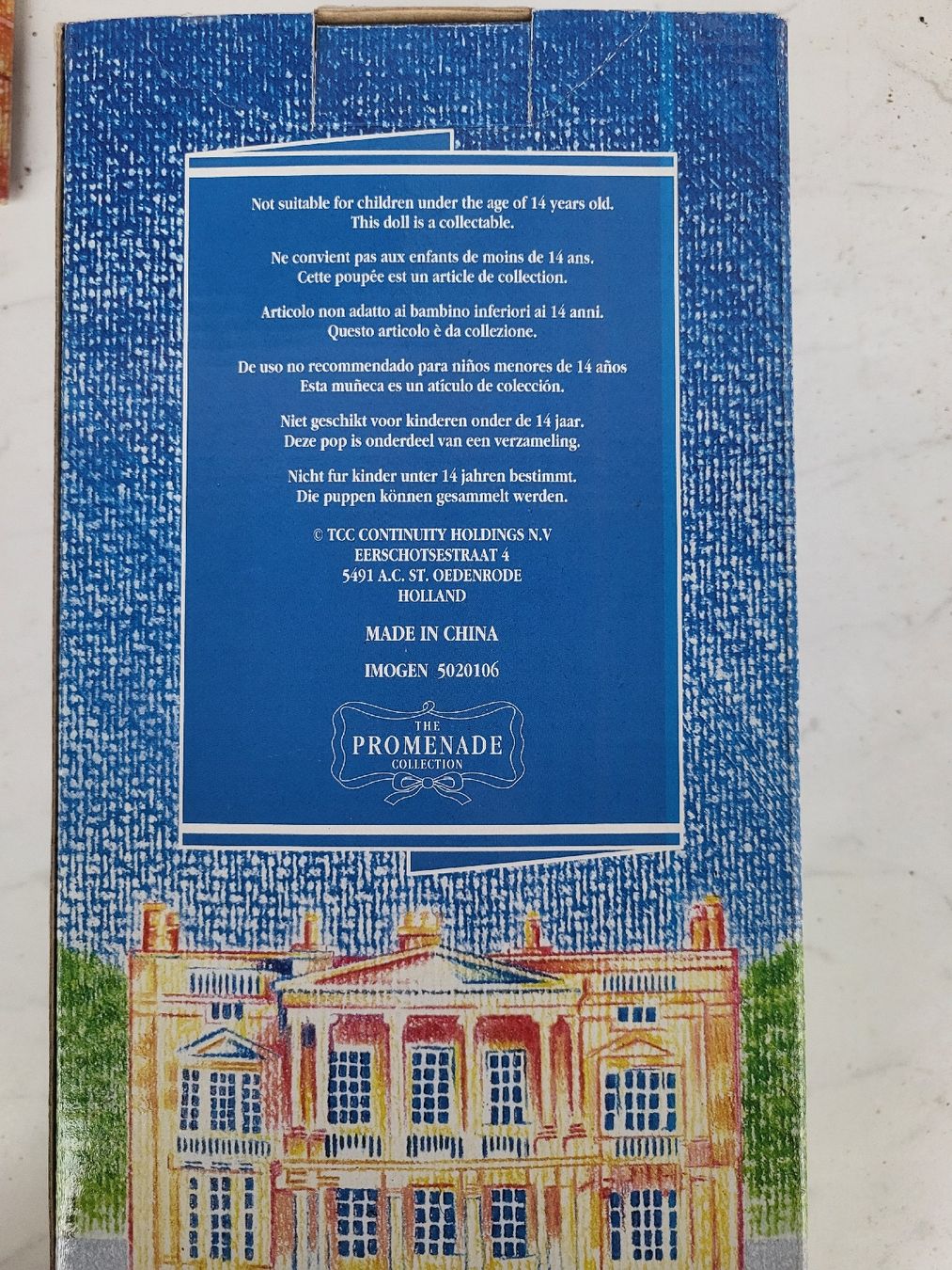 Bambole: Poupées en porcelaine – Nuovo e nell'imballaggio originale da Ecuvillens venduto da loloall 3