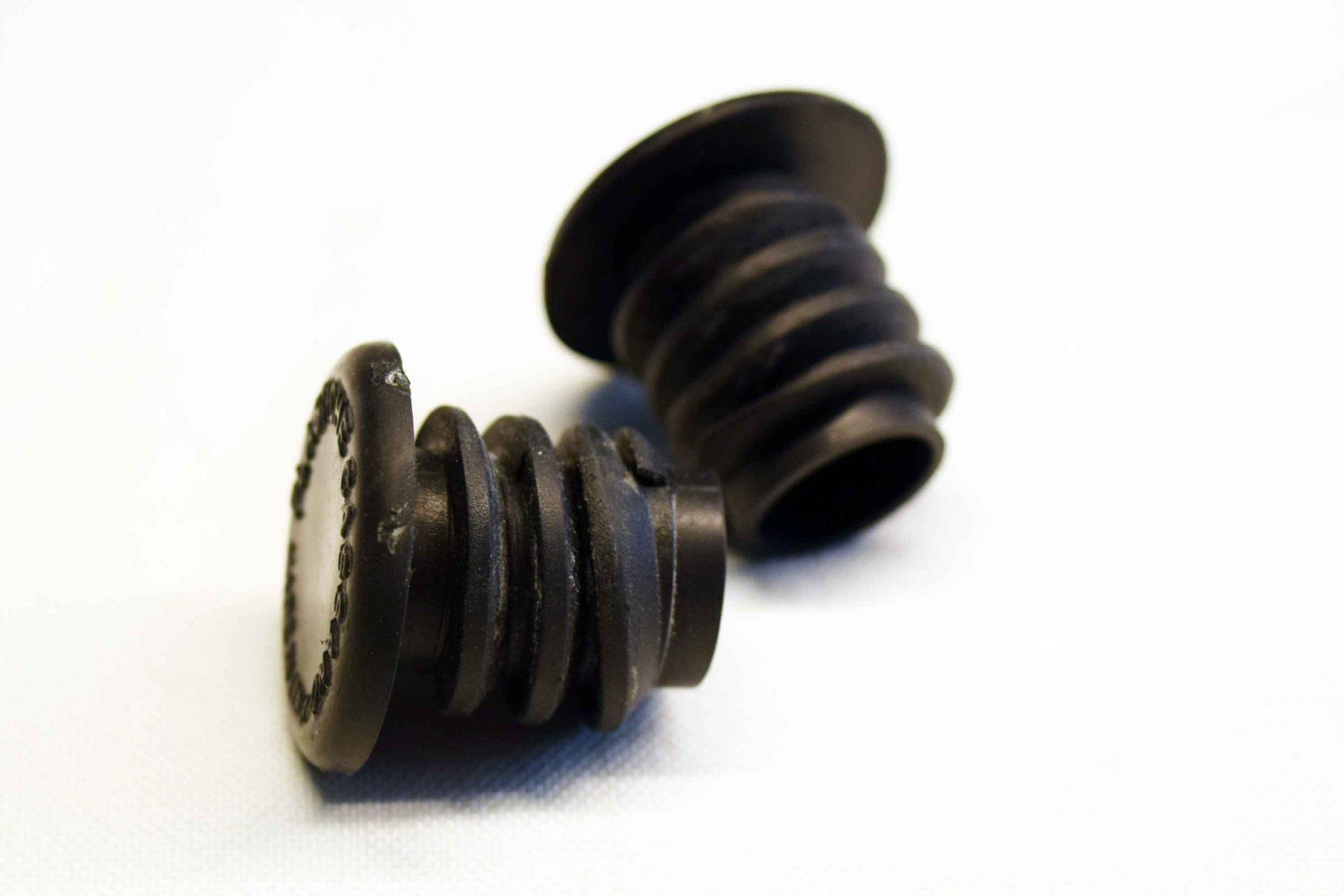 Pezzi di ricambio: Vintage CASSANO End Plugs Set – Usato da Luzern venduto da Cytwombly 1