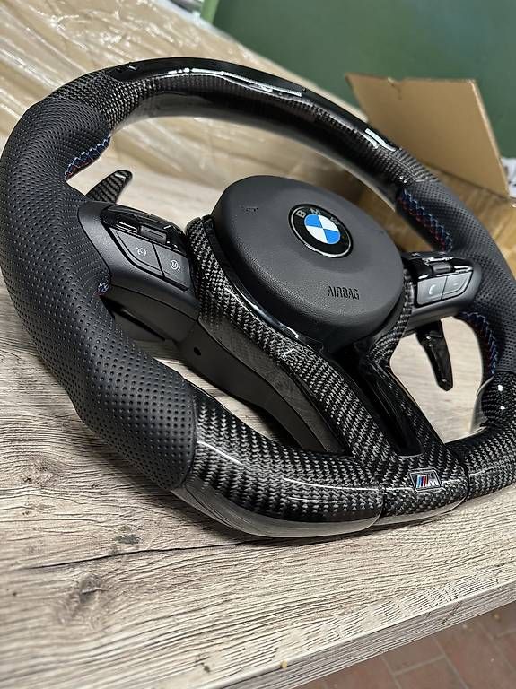 Tutti pezzi di ricambio auto: Tuninglenkrad für BMW – Usato da Stetten AG venduto da VladyslavK 4