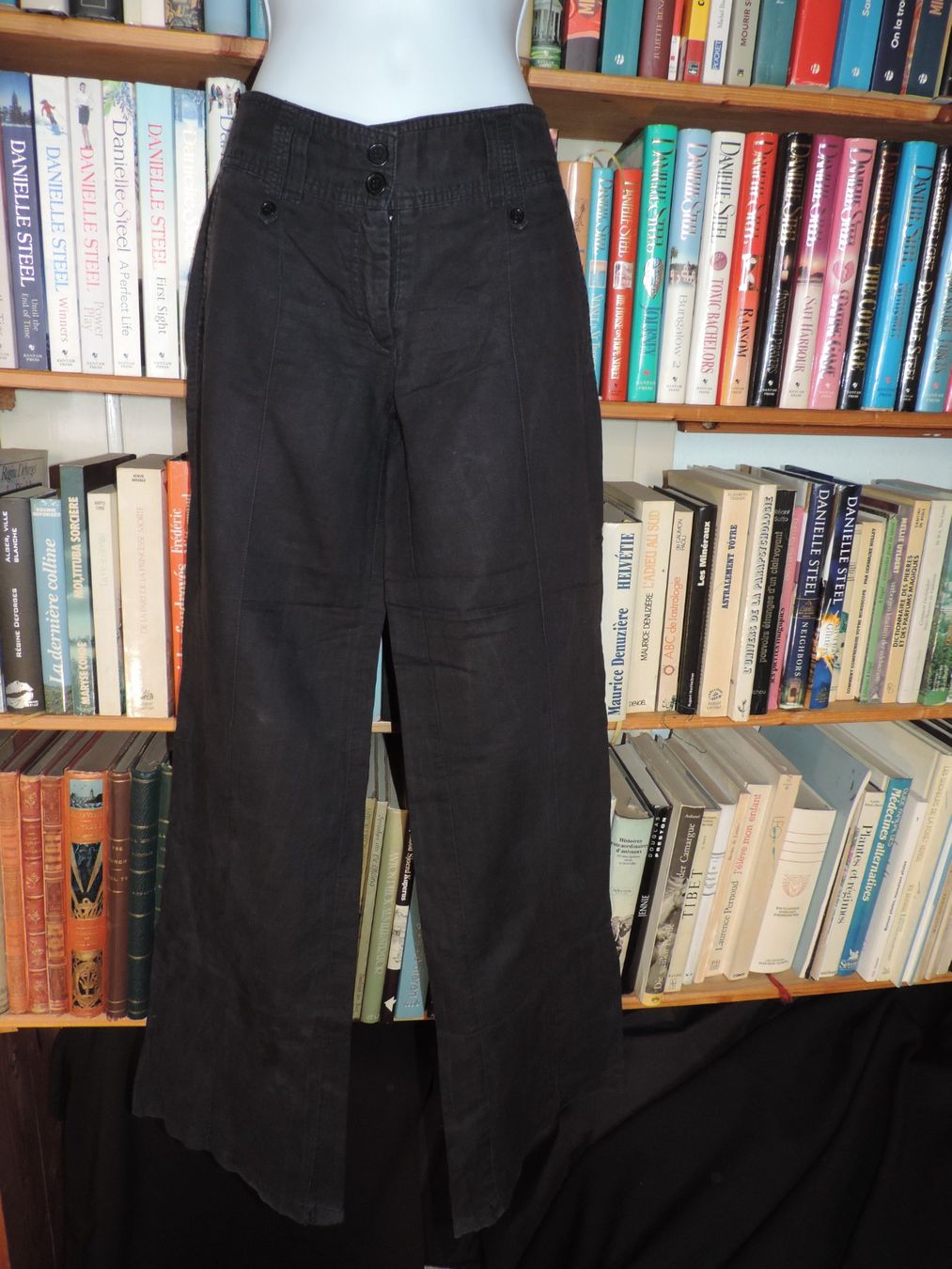 Pantaloni: pantalon droit en lin – Usato da Genève venduto da Axelle333 3