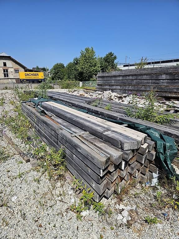 Articles en bois: Holzlatten Gratis zum abholen – D'occasion à Bichwil par steigermichel