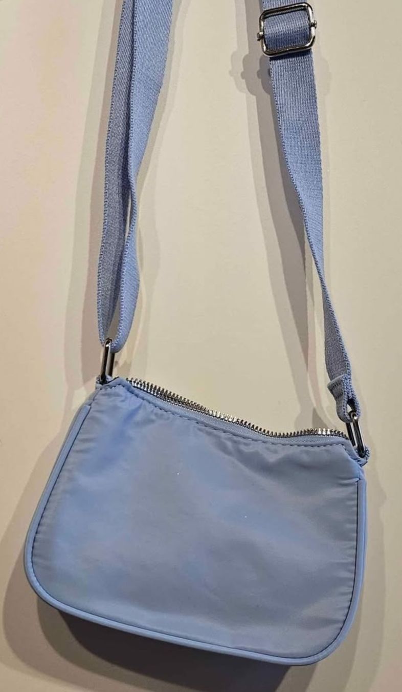 Primark Borse da donna: Umhängetasche Hellblau Nylon – Nuovo (secondo la descrizione) da Wimmis venduto da sal_rj9j