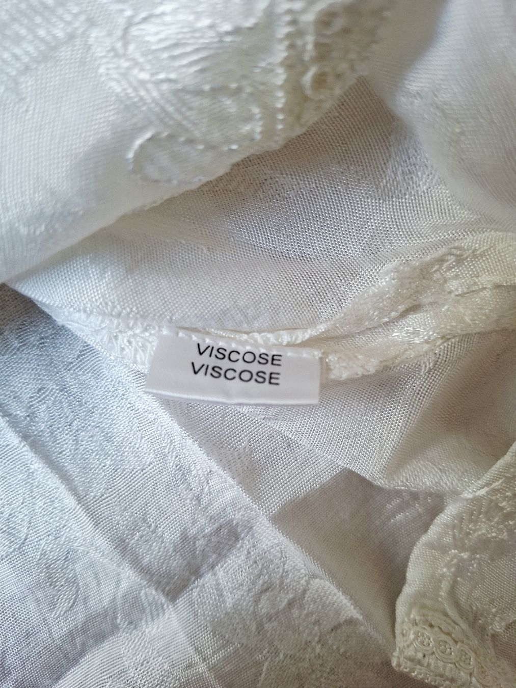 Boom Baba Blusen: Langarmbluse weiss Grösse (M)L Boom Baba Viscose, mit Samt  – Neu (gemäss Beschreibung) aus Klingnau von vollmond36 6