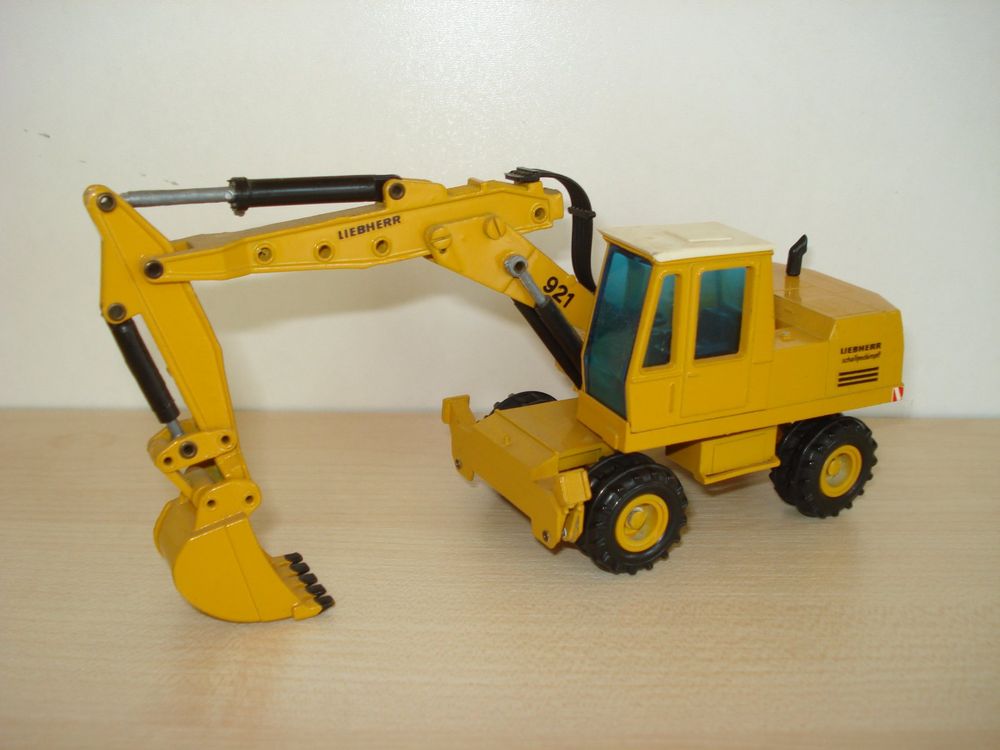 Liebherr A 921 Série B Excavatrice Pelle Conrad 1:50 - Occasion Avec OVP