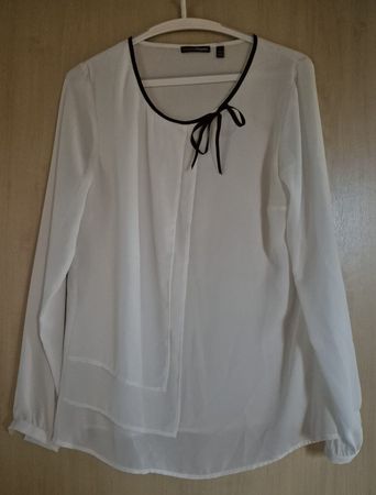 Weisse Bluse