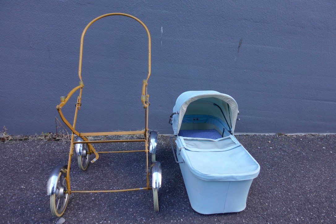 Voitures de poupées: Antiker Puppenwagen – D'occasion à Chur par JennyAlexander 7