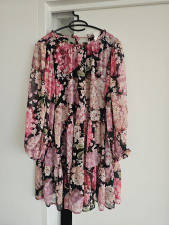 H&M Kleid, Grösse S, Blumenmuster, perfekt für den Frühling!