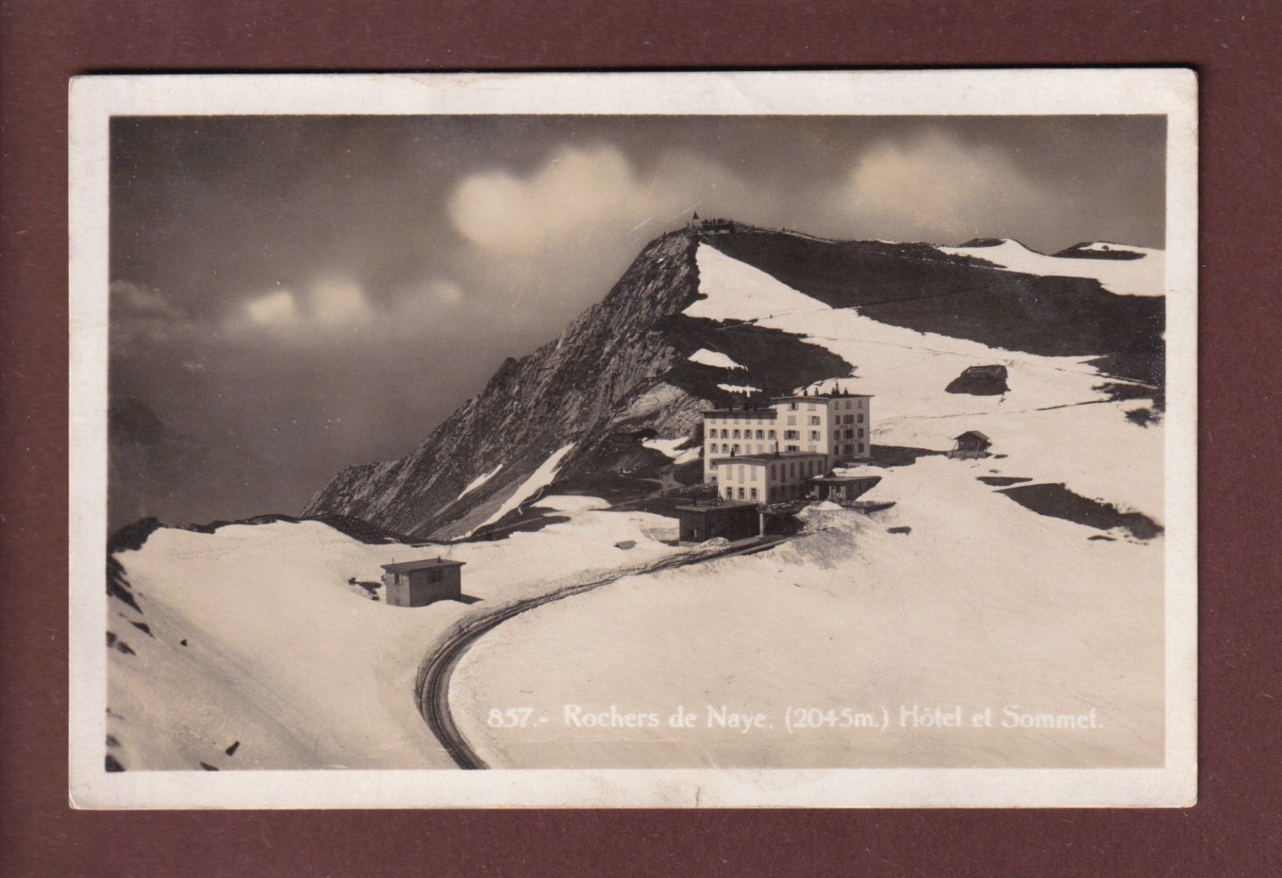 Cartoline postali: ROCHERS DE NAYE en hiver – Usato da Pully venduto da nicecards