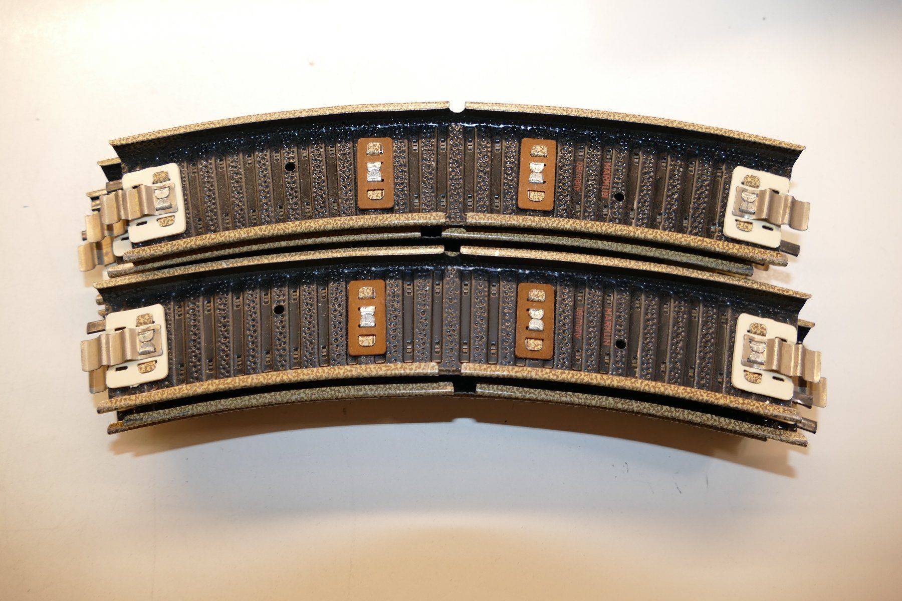 Märklin Modellini di ferrovie: Märklin H0: 8xgebogenes Uraltgleis – Usato da Niederhasli venduto da rail-duerst 1