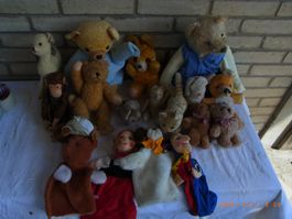 Konvolut Stofftiere Bären Puppen Figuren Vintage Sammlung...