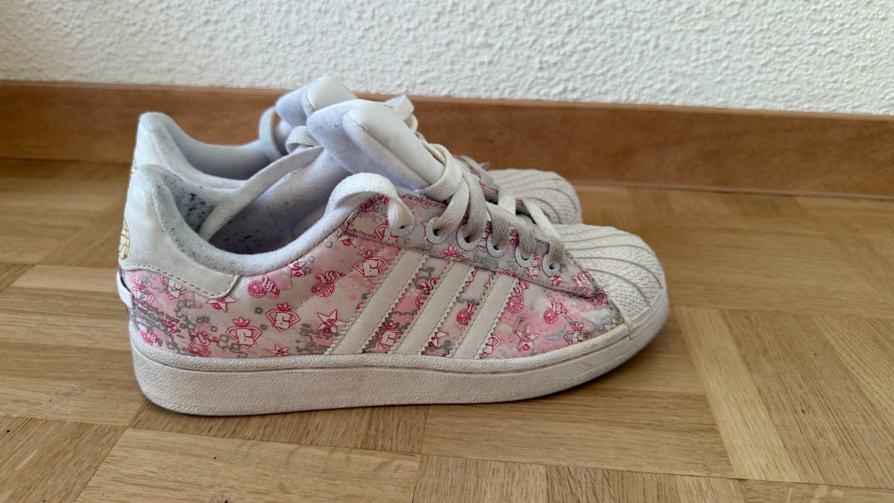 Scarpe da donna: Adidas Superstar rose et blanc, taille 36 – Usato da Genève venduto da dkr_j29m