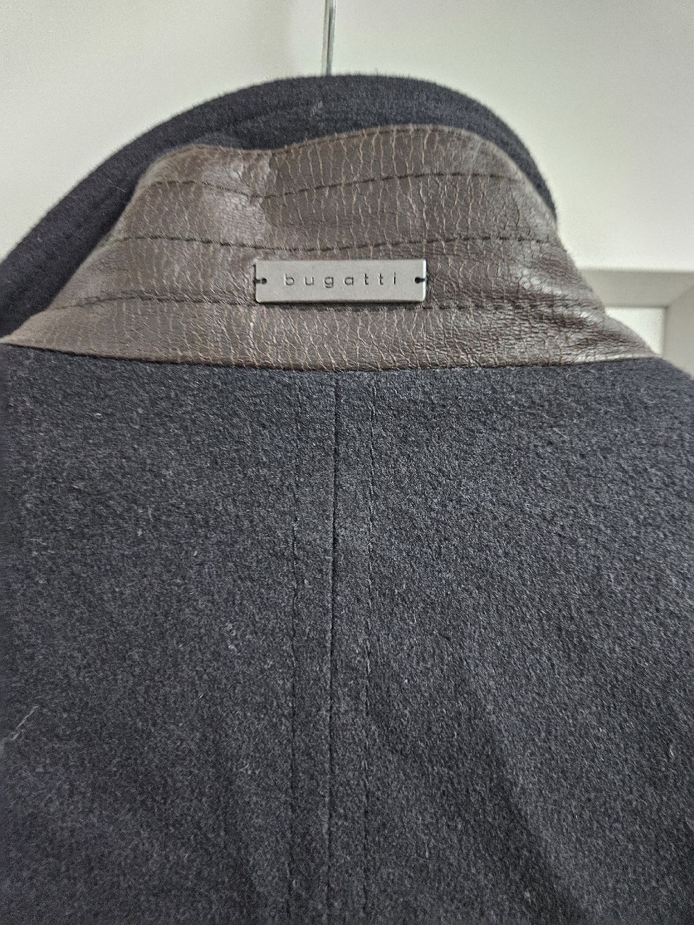 Bugatti Cappotti: Bugatti Goretex Mantel Gr.48 Anthrazit – Usato da Dübendorf venduto da ciindarxlla 2