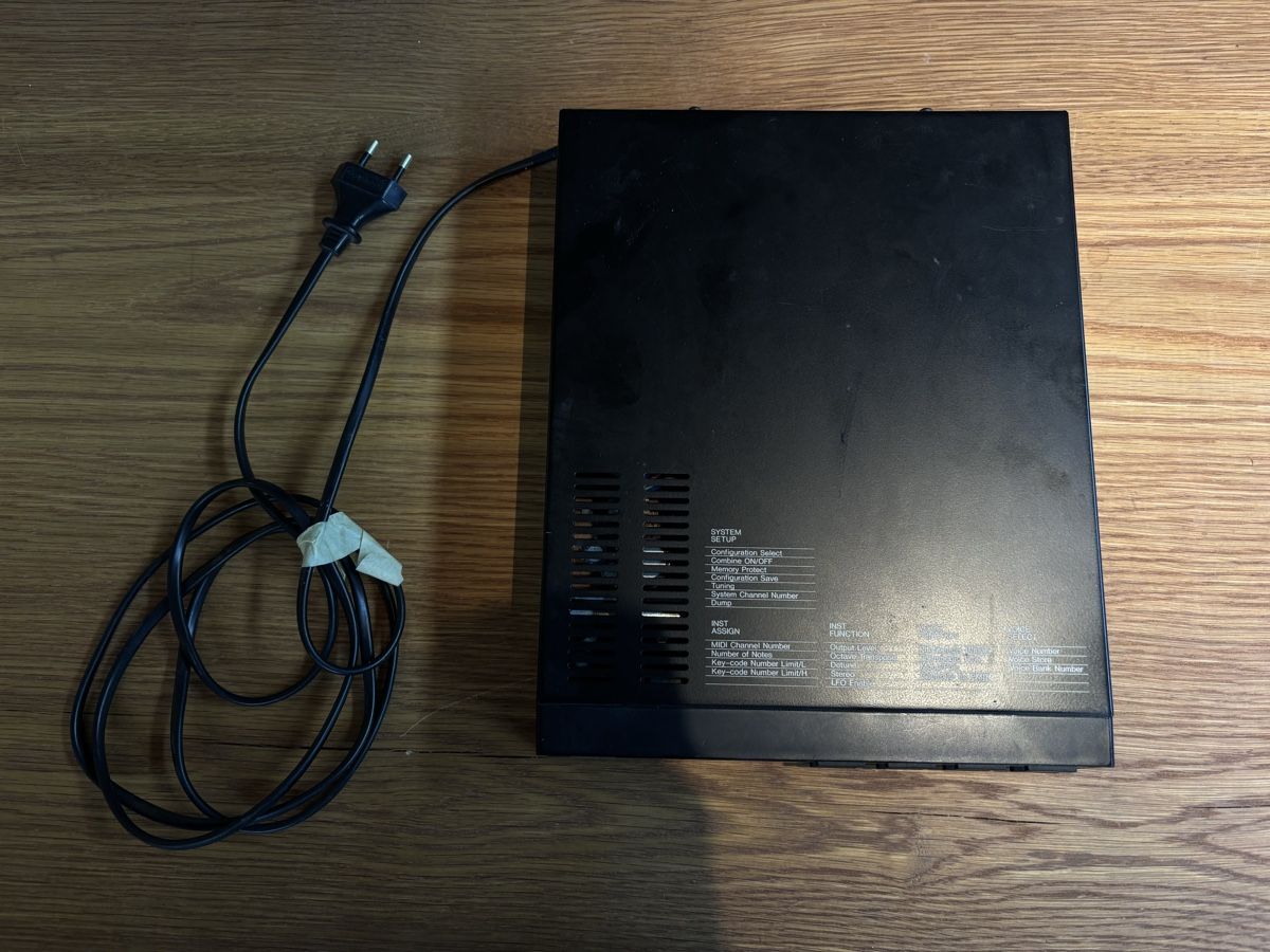 Yamaha Strumenti musicali: Yamaha FB-01 FM Sound Generator – Usato da bern venduto da lee.vi.vi 3