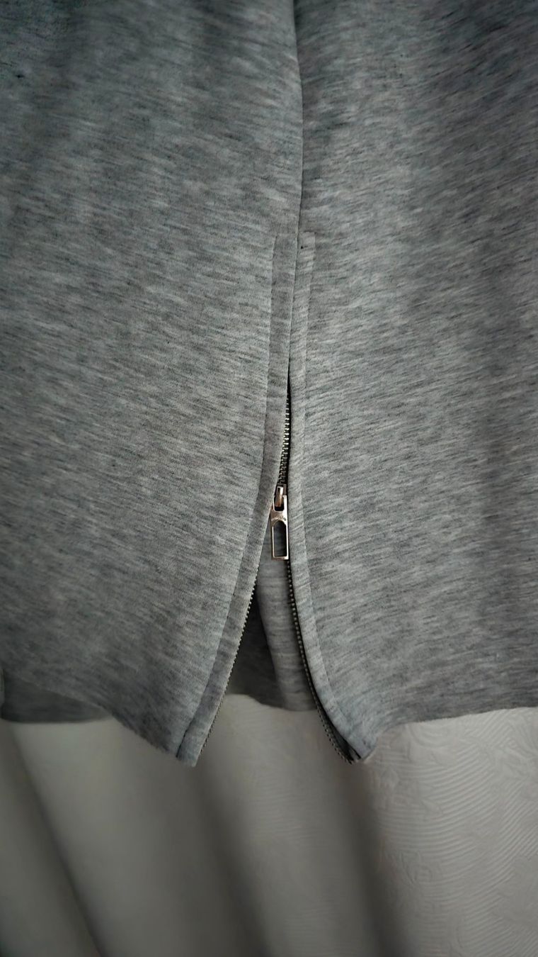 Cappotti: Grauer Mantel mit Kapuze, Gr 44 – Usato da Meggen venduto da everydaysale 2
