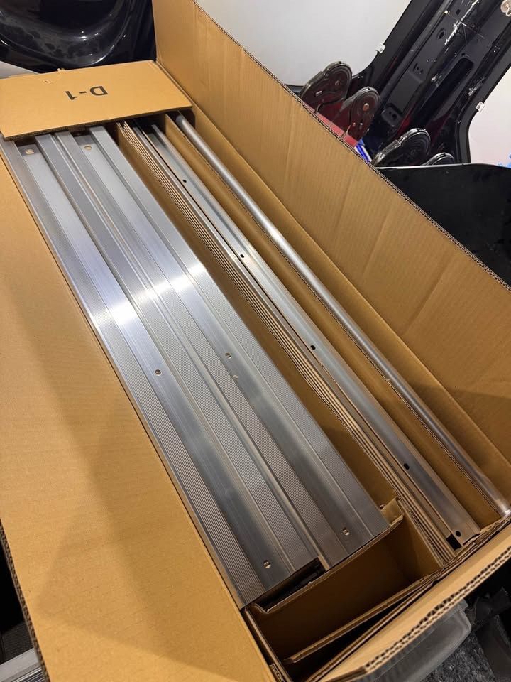 Portapacchi: Galerie de toit aluminium – Nuovo e nell'imballaggio originale da Plan-les-Ouates venduto da lmr_d7t5 2