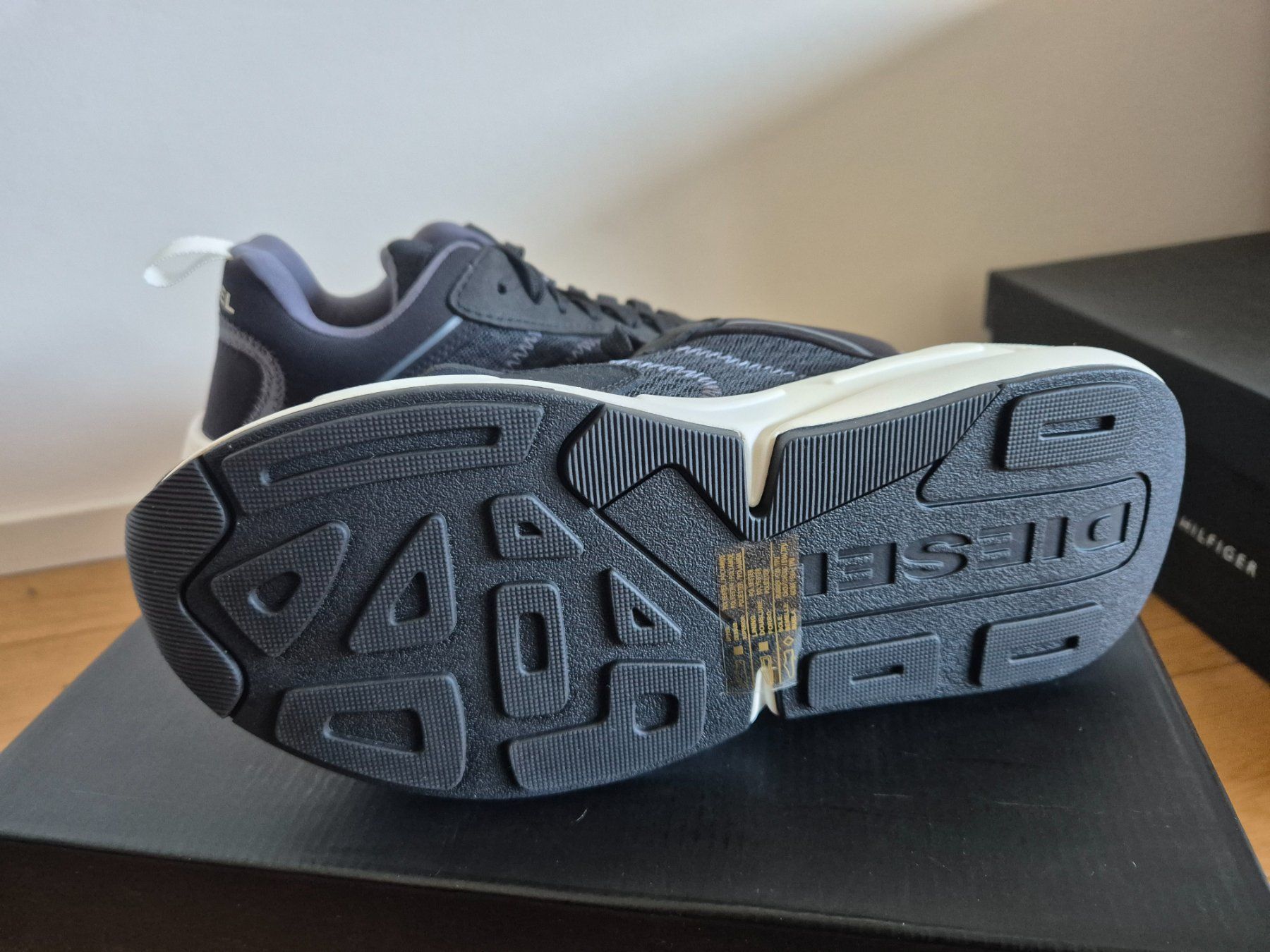 Diesel Scarpe da donna: Baskets Diesel neuves taille 37 – Nuovo e nell'imballaggio originale da Genève venduto da Talhinho 5