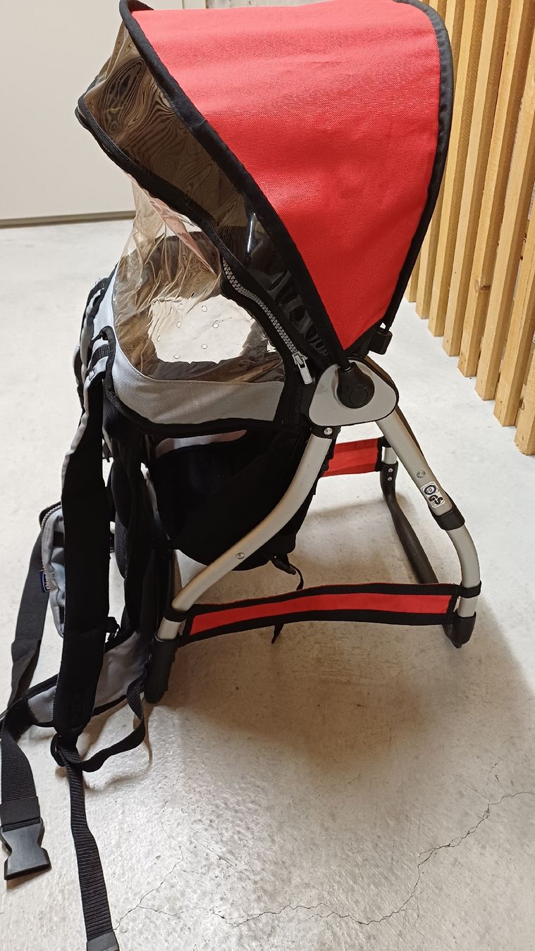 Chicco Marsupi portabebè: Chicco Caddy Kindertrage Rucksack, guter Zustand – Usato da Winterthur venduto da yasmin15 1