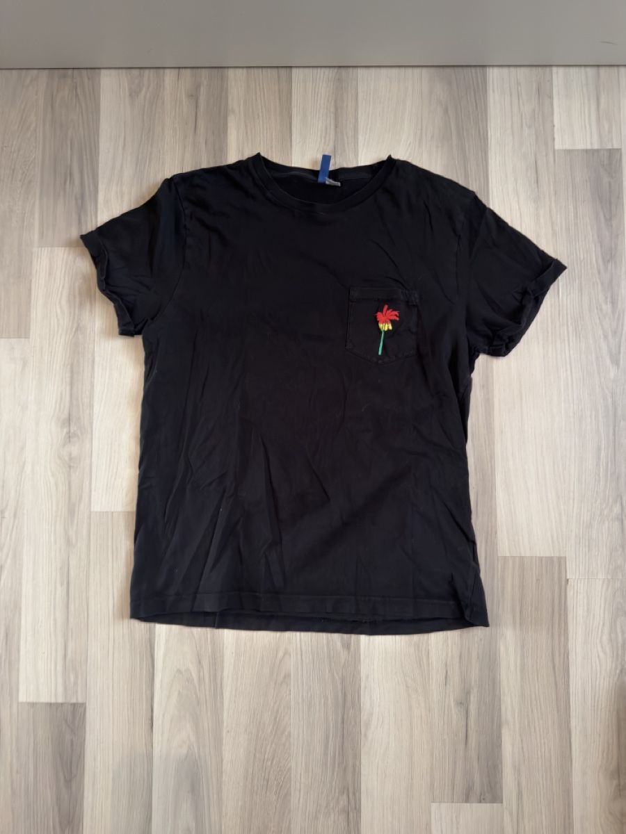H&M T-shirt: Schwarzes T-Shirt – Usato da Davos Platz venduto da ang_m2dp