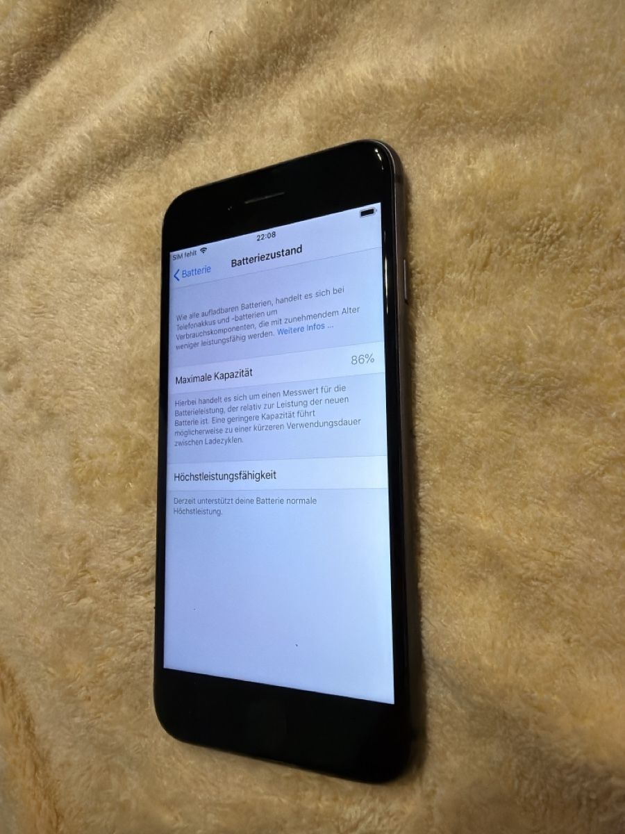 Apple Telefoni cellulari / Smartphones: iPhone 8 / Schwarz / 256Gb / TOP / H7 – Usato da Arbon venduto da BaX_94 1