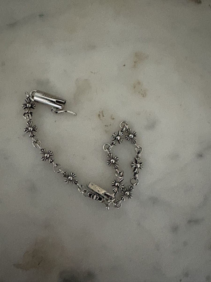 Armbänder & -reifen: Bracelet à croix  – Neu (gemäss Beschreibung) aus Reconvilier von oliver008