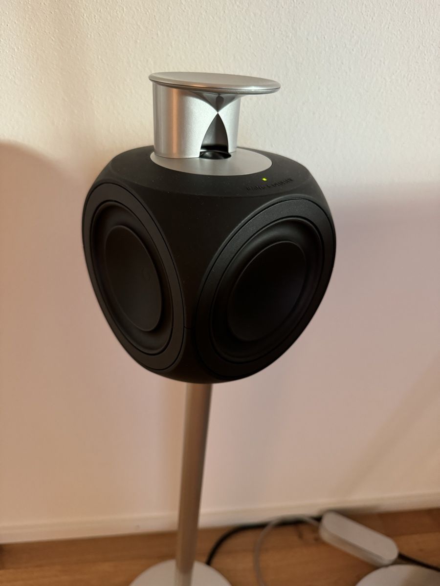 Bang & Olufsen Lautsprecher: 4 Beolab 3 und Beolab 2 Bass – Gebraucht aus Wollerau von  1