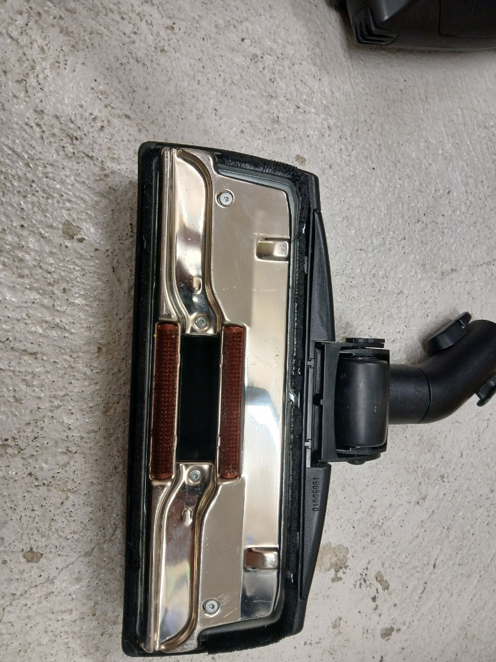 Aspirapolveri & Accessori: Staubsauger Bodendüse umschaltbar – Usato da Niederbipp venduto da nid_xjv9 1