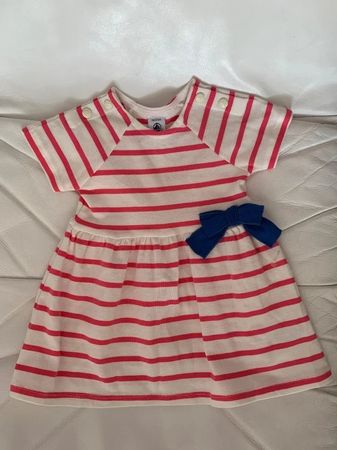 Petit Bateau Baby Kleid fabrikneu 6M,  Post 3.- Brief