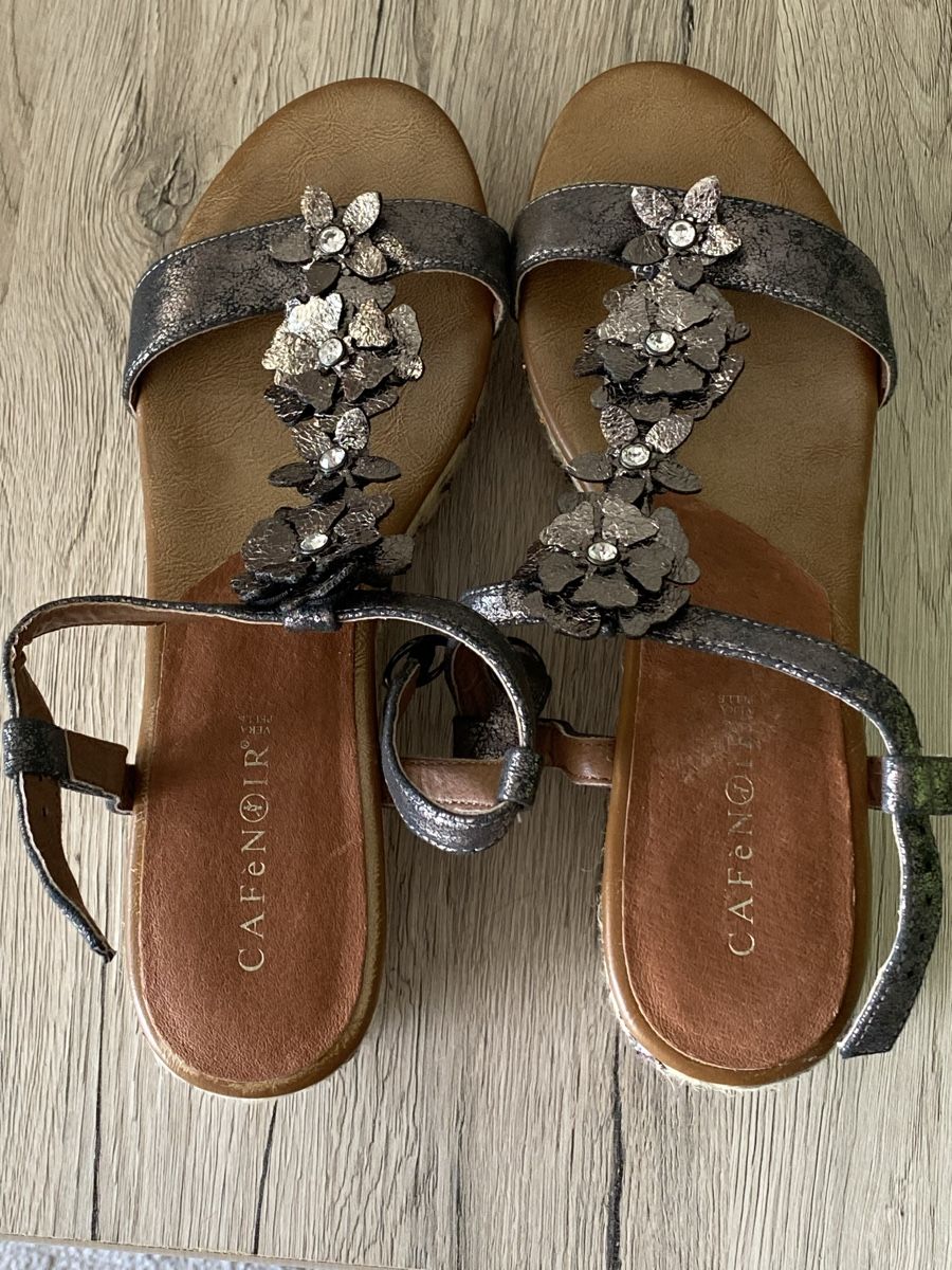 Scarpe da donna: Sandalen hoch – Nuovo (secondo la descrizione) da Thun venduto da reb_qd7f
