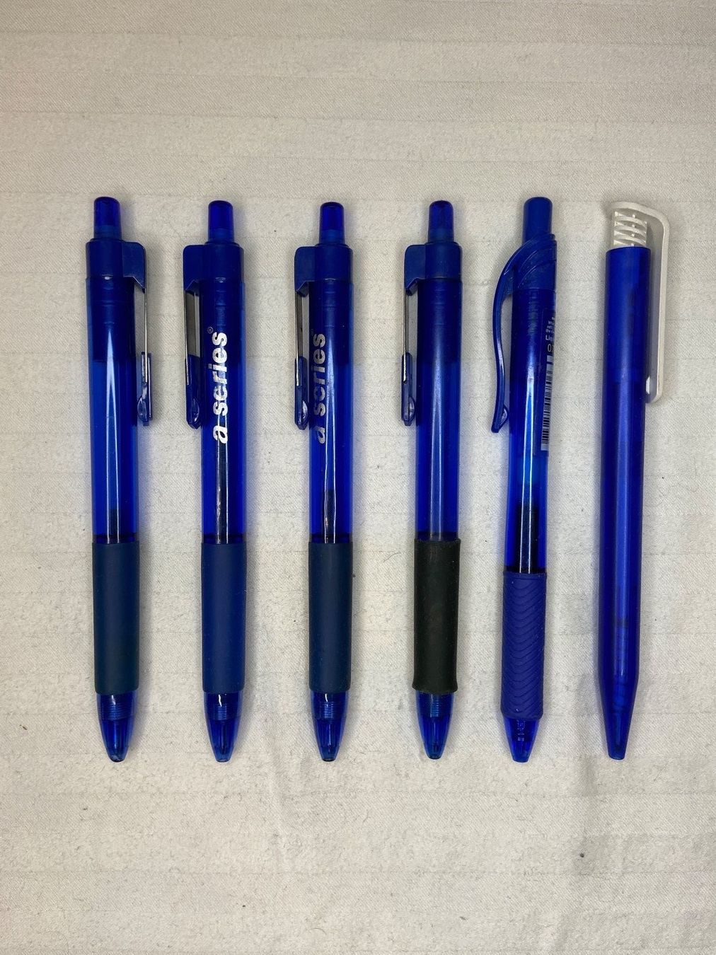 Stifte & Marker: 6 Kugelschreiber (blaue Tinte) – Gebraucht aus Zürich von dedasiba