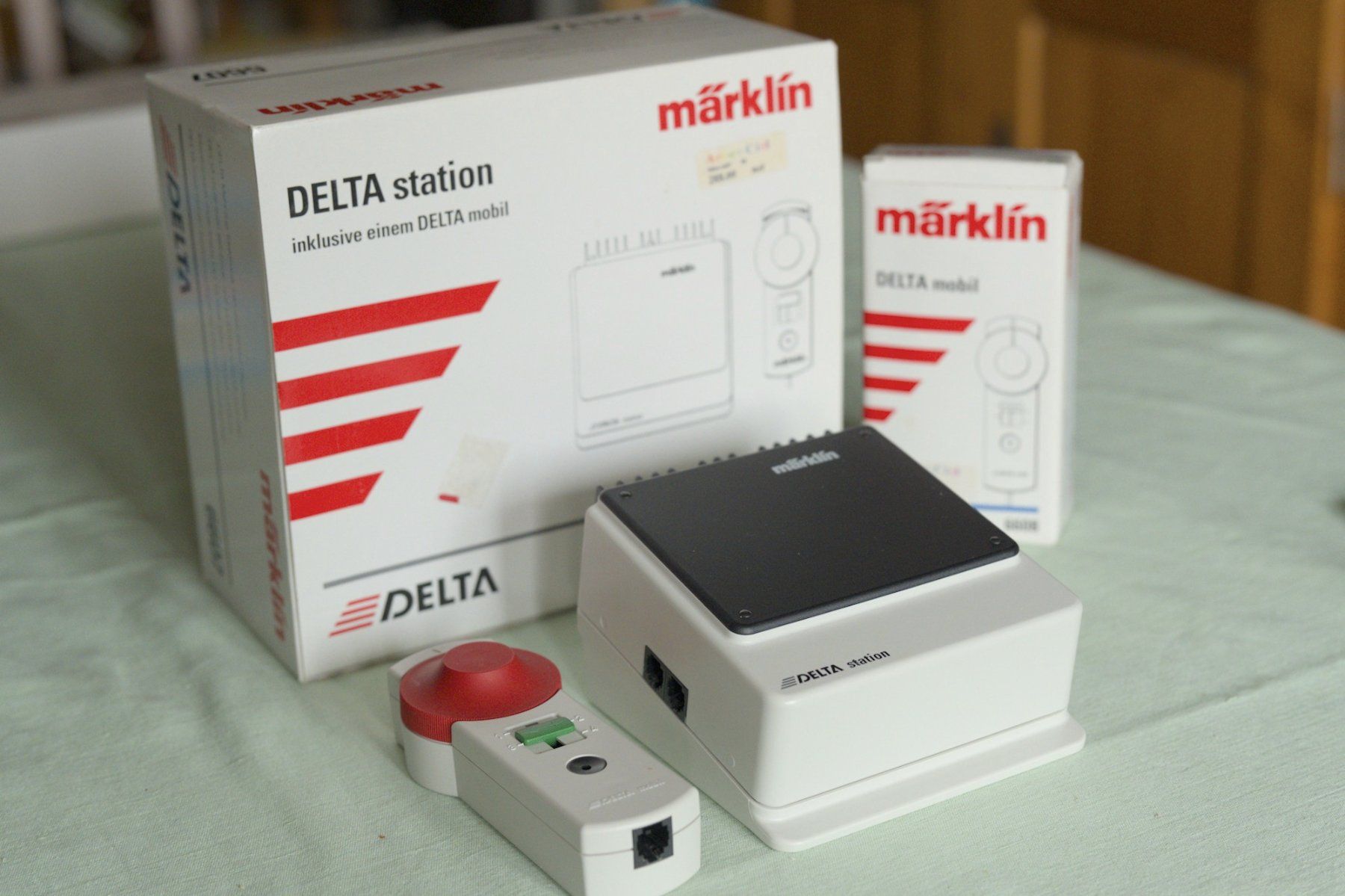Märklin Modellini di ferrovie: Station Märklin Delta – Usato da Peseux venduto da Jam9264