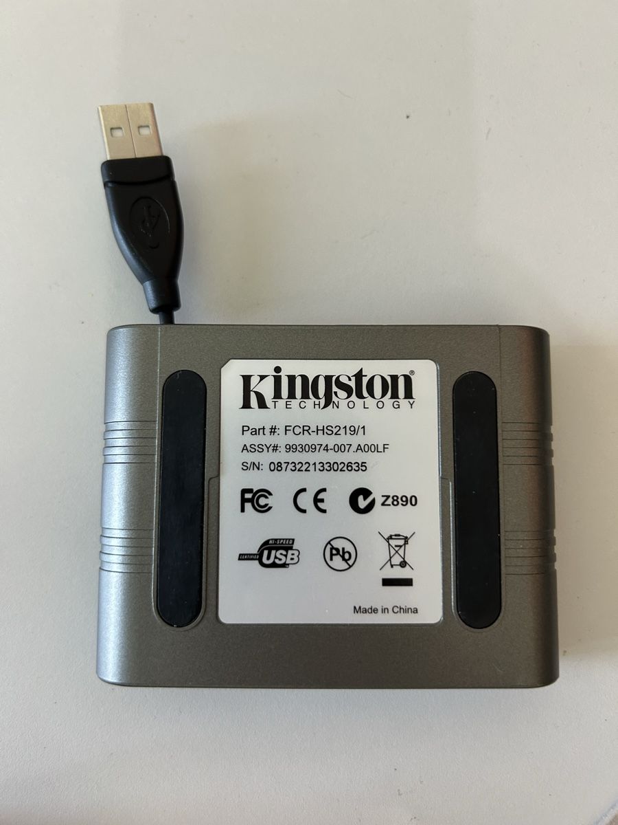 Kartenlesegeräte: Kingstt Flash Media Reader 2.0 High-Speed 19-in-1 PC Car – Gebraucht aus Geroldswil von Gfacchinetti