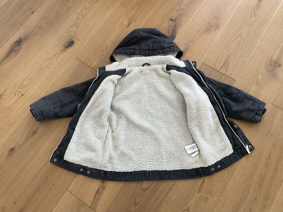 H&M Jacken: Kinderjacke H&M Grösse 122 – Gebraucht aus Weinfelden von fse_9bk7 5