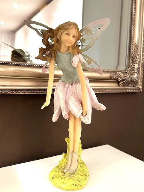 Statuette: *   ELfeNtaNz  * – Usato da Winkel venduto da zeho 3