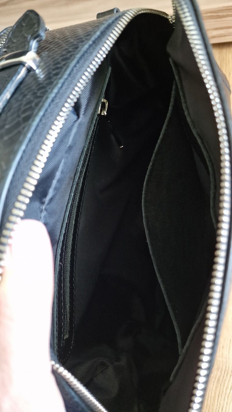Taschen: Schicke schwarze Handtasche mit Reptilienmuster – Gebraucht aus Mönchaltorf von nzhuravel 2