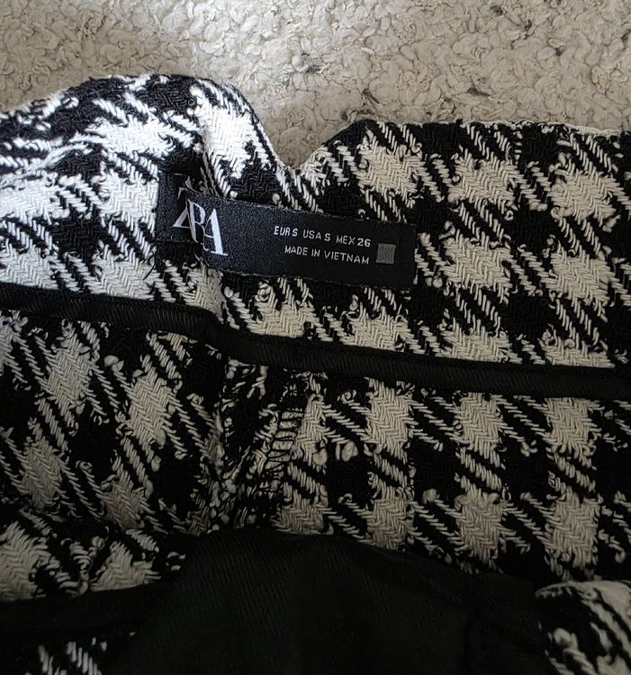 Zara Pantaloni: Short Zara taille 36, jamais porté – Nuovo (secondo la descrizione) da Vevey venduto da Renka2011 1