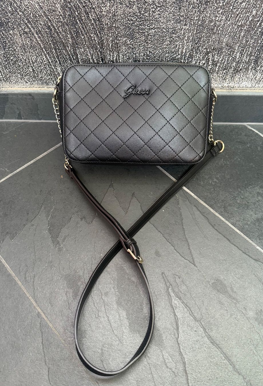 Guess Borse da donna: Sac femme GUESS – Nuovo (secondo la descrizione) da Prez-vers-Siviriez venduto da mar_n29z 1