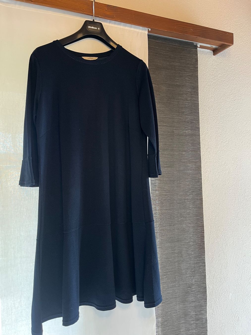Vestiti: Kleid – Nuovo (secondo la descrizione) da Courgevaux venduto da wurg1