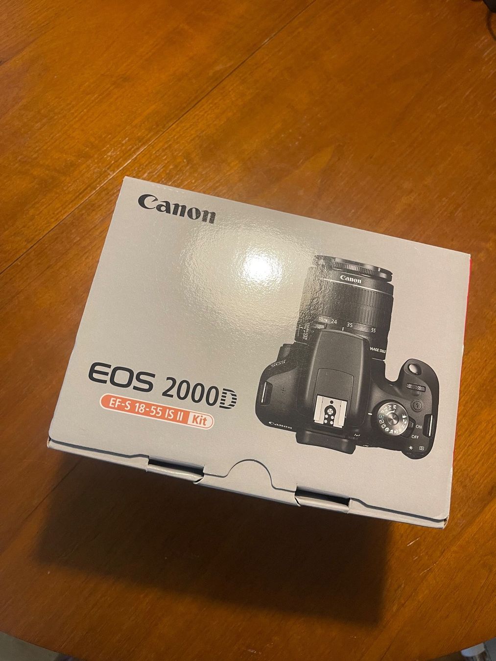 Canon Fotocamera: Canon EOS 2000D (Kit) mit Objektiv und Tasche – Usato da Luzern venduto da mic_7nlp