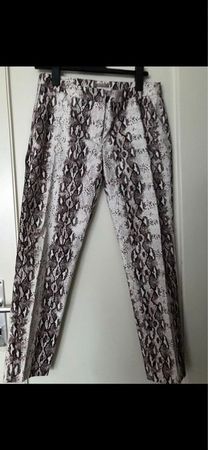 superschöne beige braune Damen Hose Schlangenprint Gr. 40