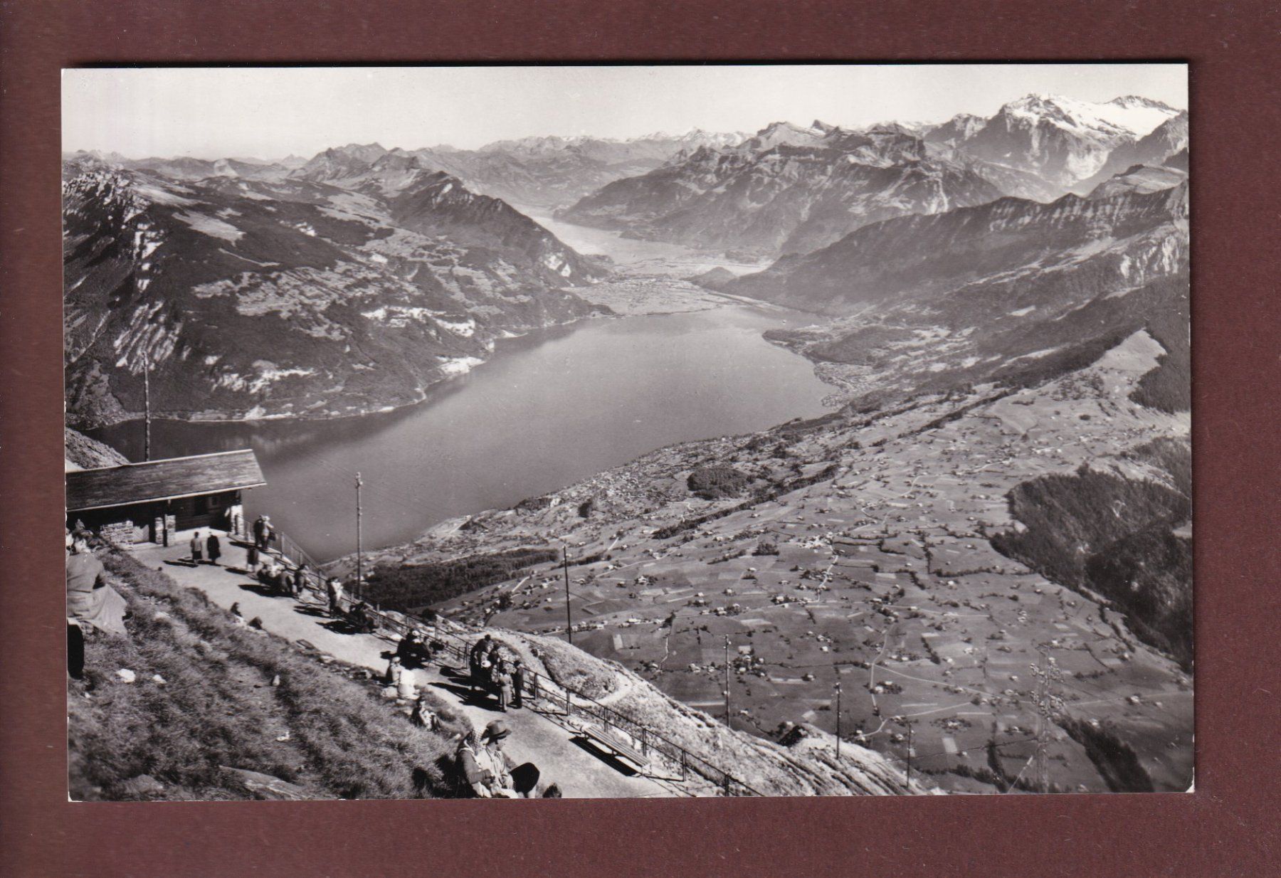 Cartoline postali: NIESEN-KULM - Thuner- und Brienzersee – Usato da Pully venduto da nicecards