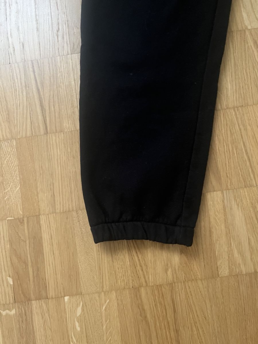 Pantaloni: Schwarze Jogginghose Les Benjamins Gr. XXL – Usato da Winterthur venduto da GutKeS 5