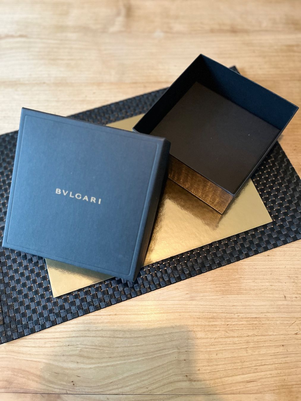 Bulgari Portagioie: BVLGARI Ecrin – Usato da Dübendorf venduto da SHAS2009