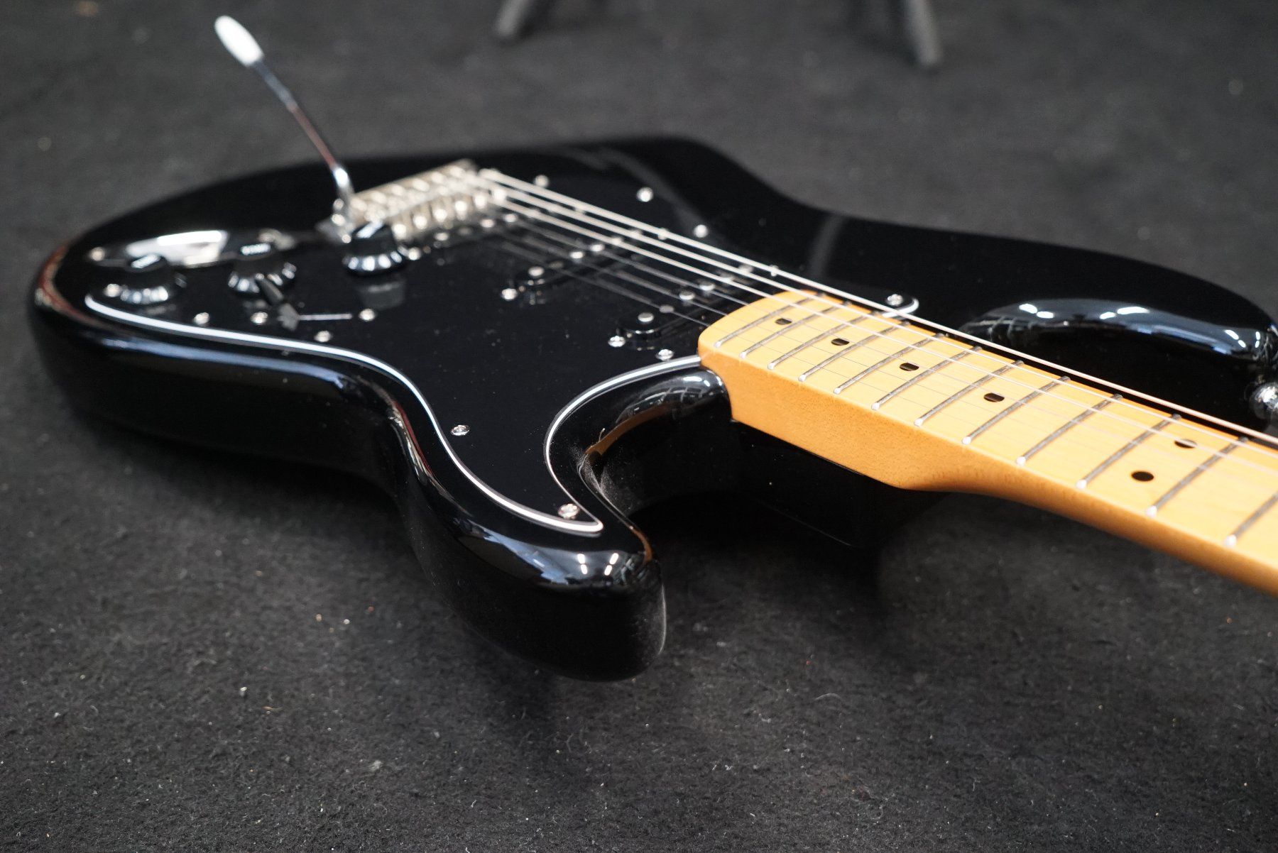 Squier Strumenti musicali: Squier Classic Vibe 50s Stratocaster MN, Black – Usato da Ortschwaben venduto da Musictrade 3