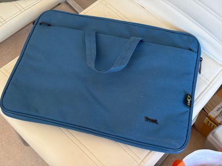 Laptoptasche Trust blau aus rPET Material