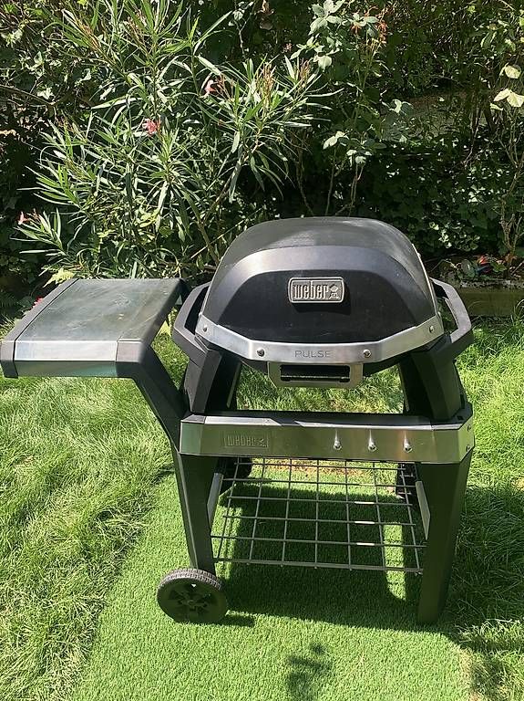 Weber Grils: Barbecue Electrique Weber Pulse 2000 – D'occasion à Morges par GillesB38